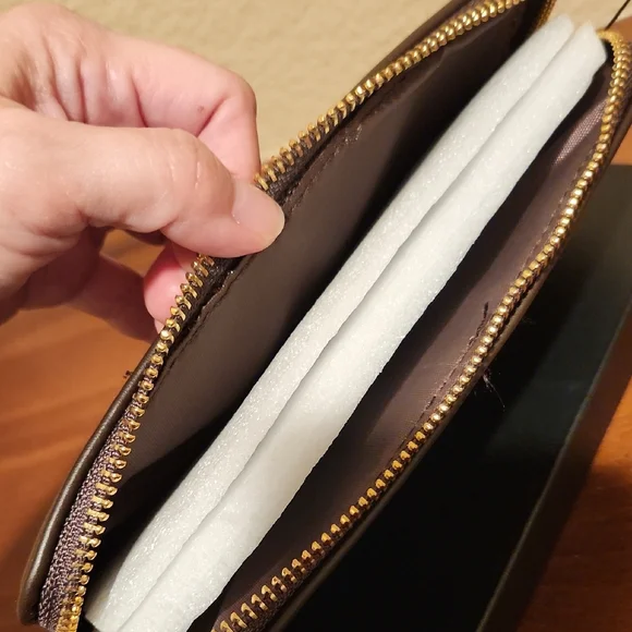 Steve Madden Dark Brown Clutch NIB - Picture 4 of 6